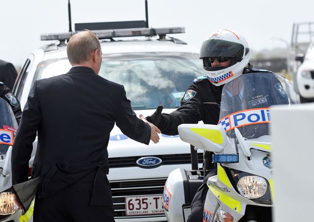 Путина не провожали официальные лица, фото AFP