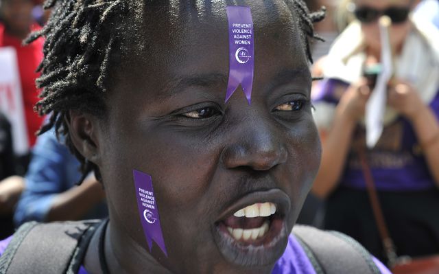 В столице Кении – Найроби – прошел марш женщин за право самостоятельно выбирать, как одеваться. Фото: AFP