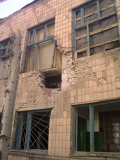 Луганск стоит в руинах. Фото: informator.lg.ua