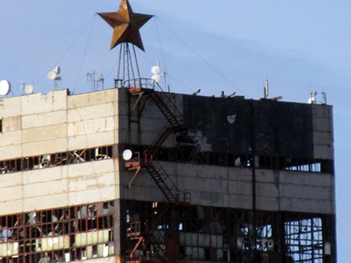 Луганск стоит в руинах. Фото: informator.lg.ua