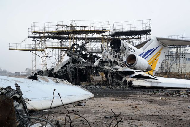 Зруйнований аеропорт ім. Прокоф'єва. Фото: AFP