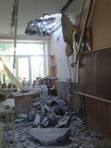 Зруйновані школи Донецька. Фото: соцмережі