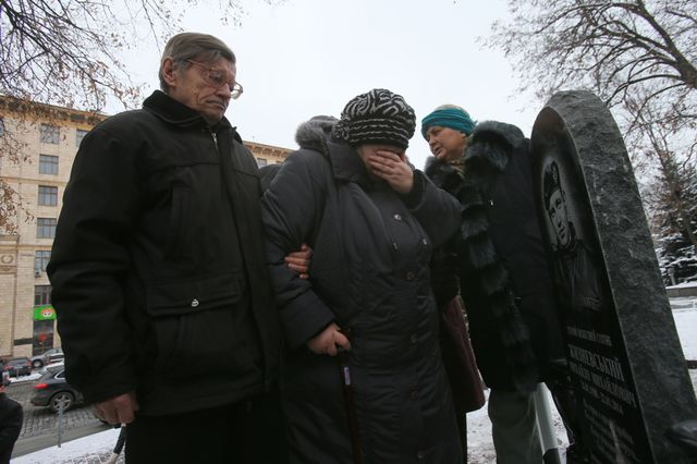 Ушел в 25. На открытие пришли активисты Майдана и родные | Фото: Сергей Николаев