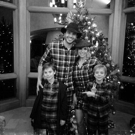 Бритни Спирс c новым женихом и детьми фото:instagram.com