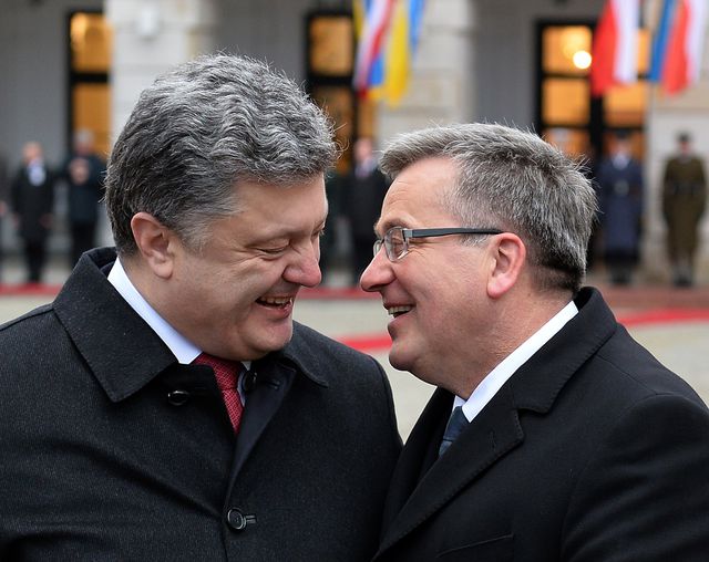 Порошенко і Коморовський. Польща. Фото: AFP