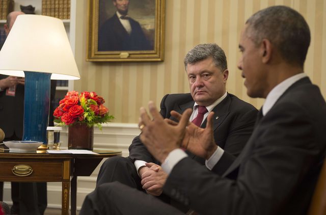 Порошенко и Обама. Фото: AFP