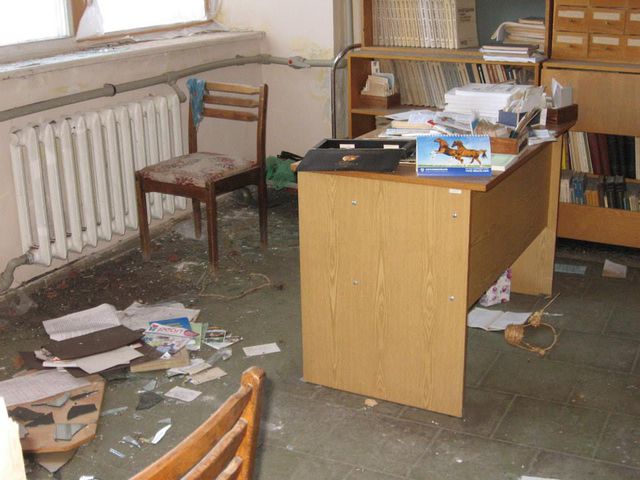 <p>Бойовики розграбували фонд цінних книг в Луганську. Фото: соцмережі</p>
