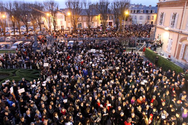 <p>У Парижі тривають жалобні мітинги, фото AFP</p>