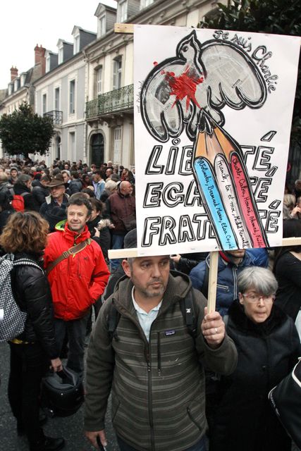 В Париже продолжаются траурные митинги, фото AFP