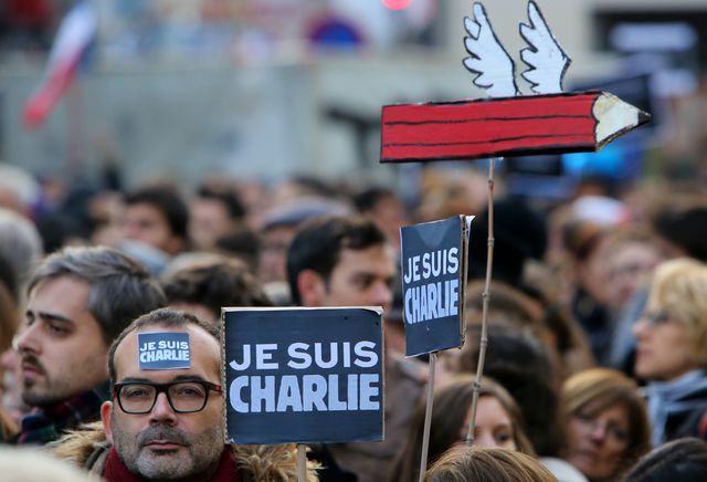 СМИ: более 3 млн человек вышли на улицы Франции после серии терактов, фото AFP