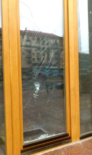 <p>Київрада після атаки хулігана. Фото: facebook.com/olexandr.pabat</p>