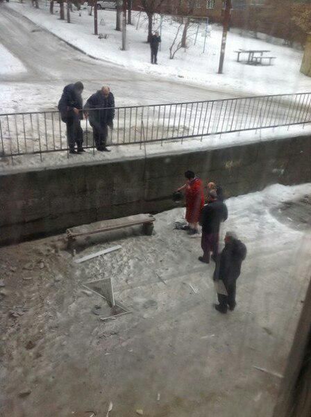 От  обстрела  пострадал дом по улице Кутузова в Киевском районе. Фото: соцсети