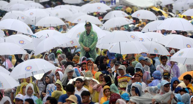 Мессу Папы Римского на Филиппинах посетили рекордные 6 миллионов человек, фото AFP