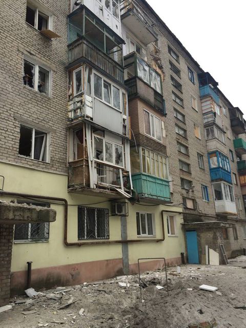 Донецк, Дебальцево и Горловку сотрясают боевые действия. Фото: соцсети и МВД