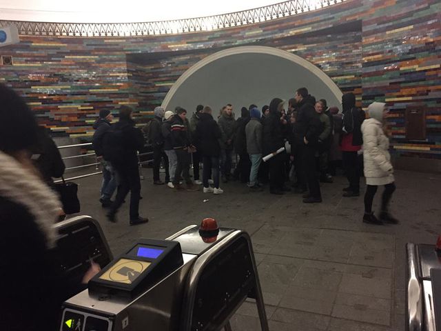 Активисты заблокировали метро Крещатик, фото Facebook.com/kupr.melnychenko