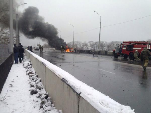 На Петровском мосту прогремел взрыв. Фото: соцсети