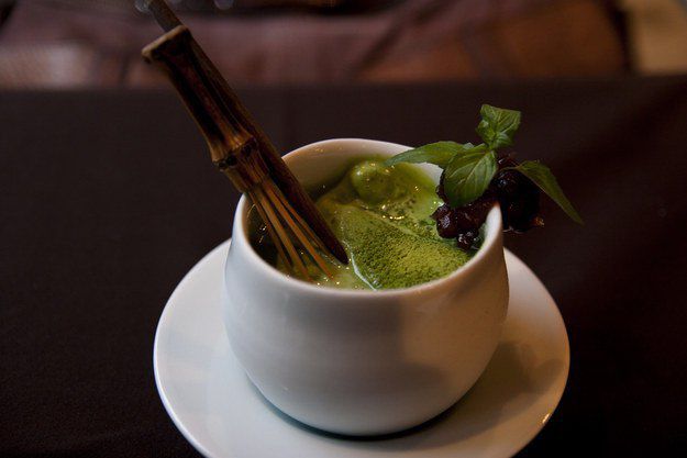 Япония<br /><br />
Матча (по-японски звучит как "маття") — зелёный чай, растертый в порошок. Этот вид чая традиционно используется в японской чайной церемонии.