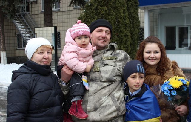 В Киеве встретили работников ГАИ, которые вернулись из зоны боевых действий, фото пресс-службы УГАИ в г. Киеве
