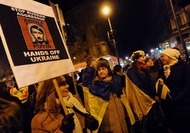 Сотни венгров вышли на митинг против визита Путина, фото AFP