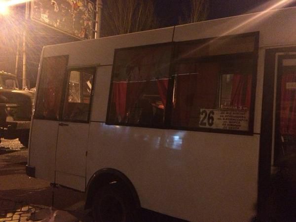 В центре Донецка "Урал" боевиков протаранил маршрутку, фото из соцсетей