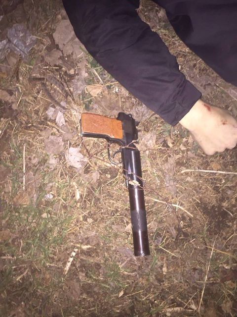 В Мариуполе вооруженные диверсанты убили милиционера, фото из соцсетей