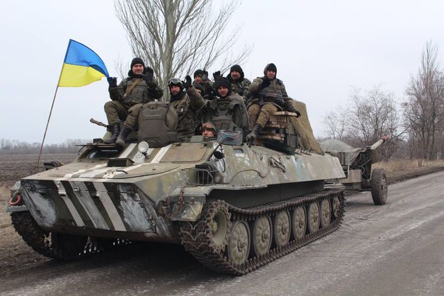 Украинские военные показали, как отводят артиллерийские системы от линии огня, фото пресс-центра АТО