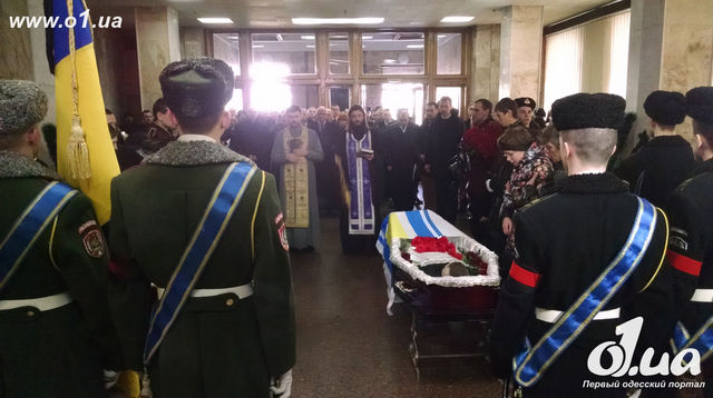 <p>Одеса попрощалася із загиблими бійцями. Фото: o1.ua, mayak.org.ua</p>