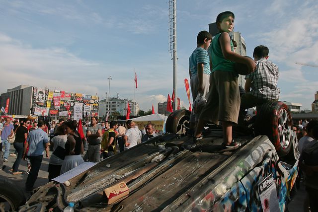 7 июня 2013 года. Массовые протесты на площади Таксим в Стамбуле, Турция