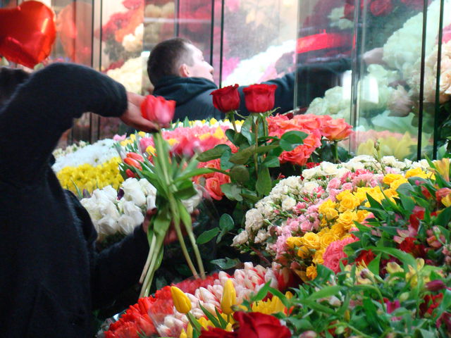 Цветочники подготовились к ажиотажу 8 марта. Фото: Елена Расенко