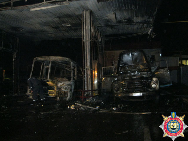 Последствия взрыва на АЗС в Славянске. Фото: пресс-служба МВД