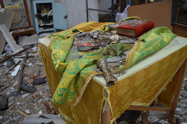 Церкви повреждены  в результате   обстрелов. Фото: пресс-служба