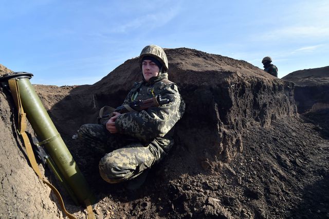 Українські військовослужбовці тримають оборону під Курахово. Фото: AFP
