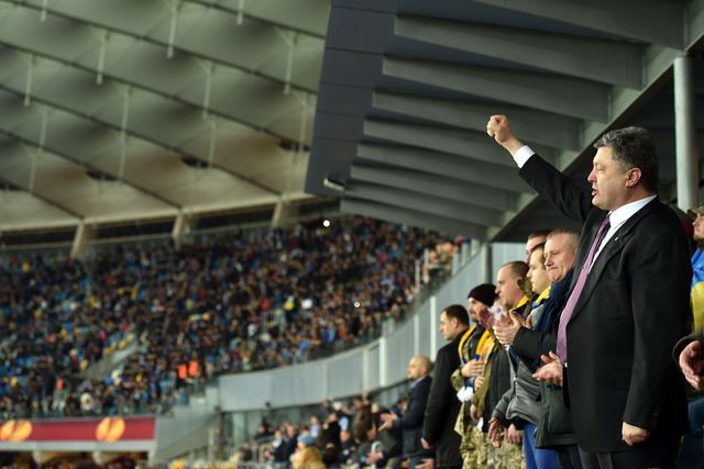 <p><span>Президент разом з українськими воїнами відвідав переможний футбольний матч &laquo;Динамо&raquo; (Київ) – &laquo;Евертон&raquo; (Ліверпуль)</span></p>