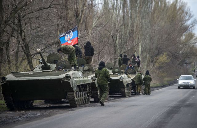 Бронетехника боевиков под Макеевкой. Фото: AFP
