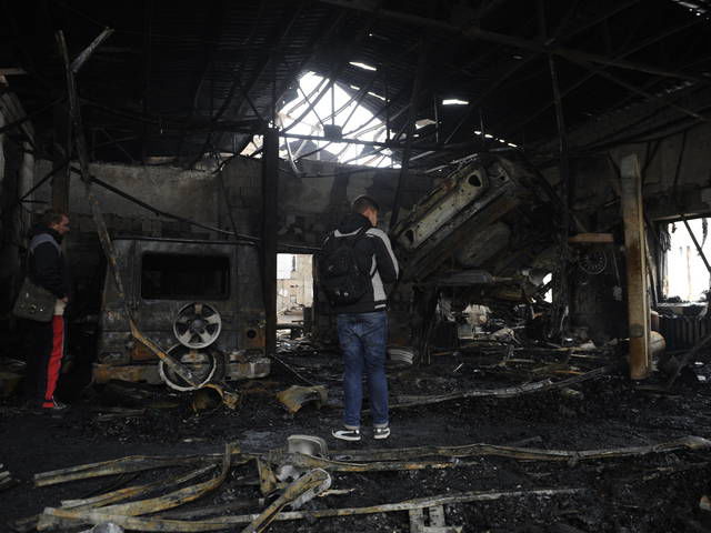 Донецьк після обстрілів. Фото: Соцмережі і AFP