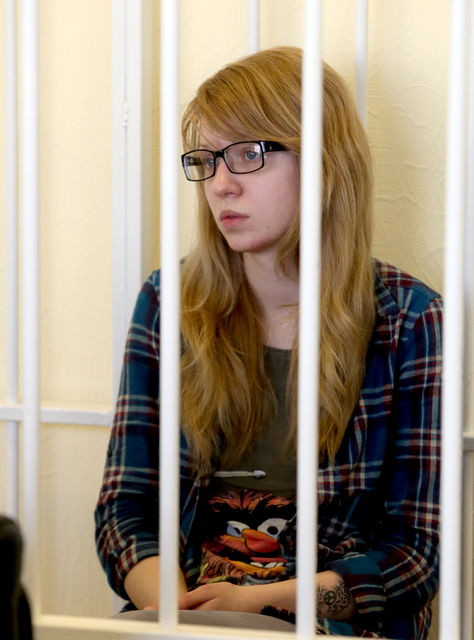18-летняя Вита жалуется на проблемы со здоровьем и очень хочет домой | Фото: Александр Яремчук