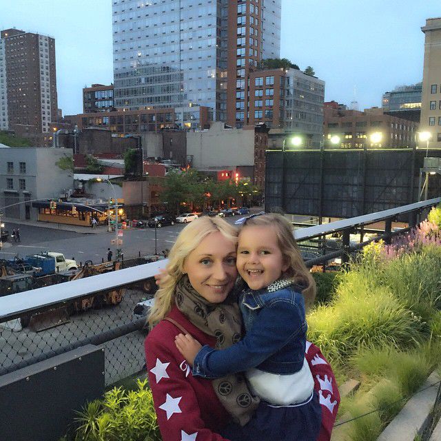 Крістіна Орбакайте з дочкою. фото: instagram