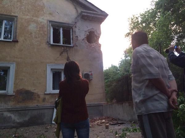 <p><span>У Донецьку не вщухають залпи і вибухи, фото з соцмереж</span></p>
