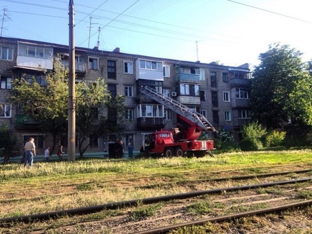 Харьковчане порой настолько суровы, что попадают домой не через дверь, а через балкон
