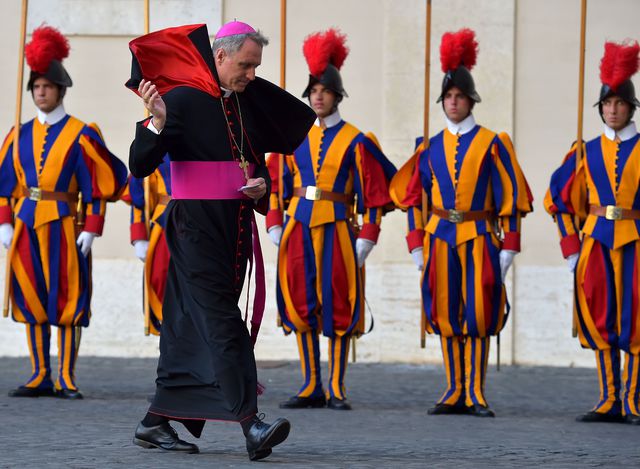 <p><span>Розмова президента РФ і Папи Римського тривала близько години, фото AFP</span></p>