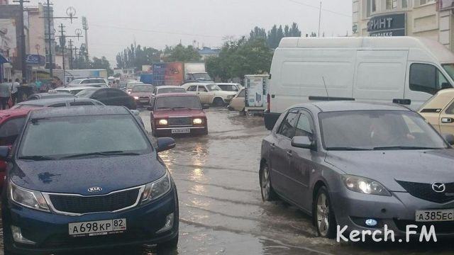 Крым вновь залило дождями. Фото: kerch.fm