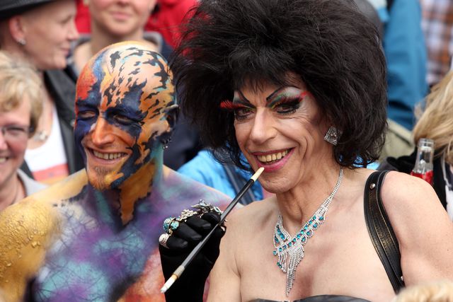 <p>У Кельні відбувся один з найбільших у світі гей-парадів, фото AFP</p>