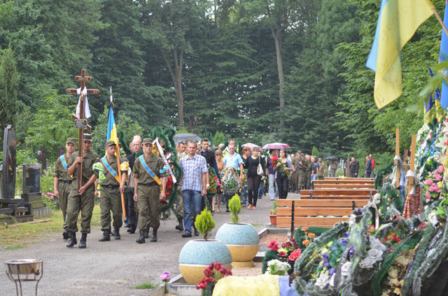<p>У Вінницькій області попрощалися з бійцем. Фото: vin.gov.ua</p>