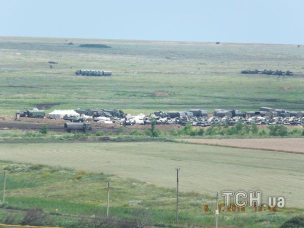 <p><span>"Відпочинок" відпускників з танками поблизу Ростова. Фото: ru.tsn.ua</span></p>