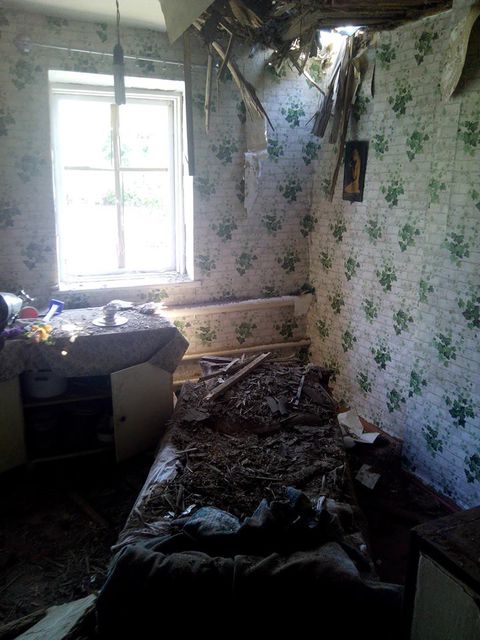 Результат обстрела Красногоровки. Фото: Фейсбук
