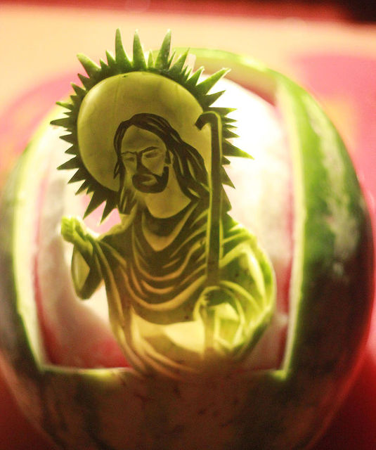 Образ Иисуса — из арбуза. Фото из архива С. Емелина<br />
