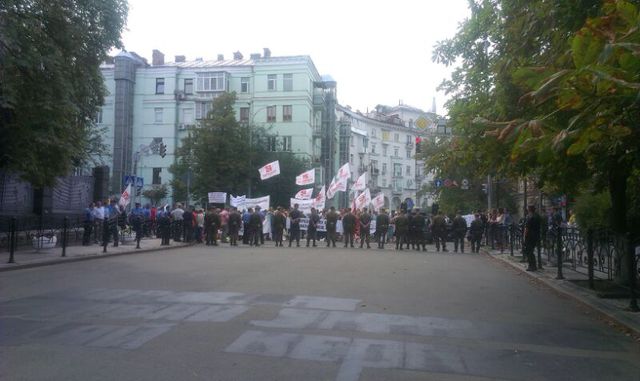 В центре Киева – снова митинг. Фото: Виктор Покладов