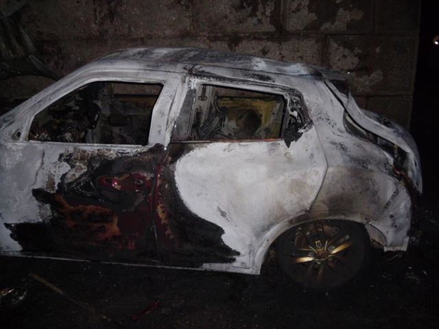 Ночью в Киеве неизвестные поджигали машины. Фото: пресс-служба ГоСЧС в Киеве