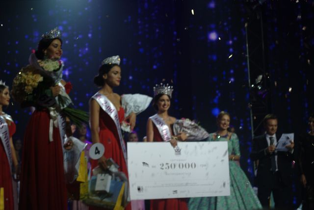 В столичном Октябрьском дворце состоялся финал конкурса красоты Мисс Украина 2015, фото Оксана Ткаченко/Сегодня