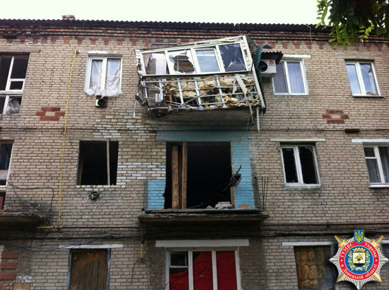 В некоторые дома Марьинки и Красногоровки уже не вернется жизнь. Фото: МВД